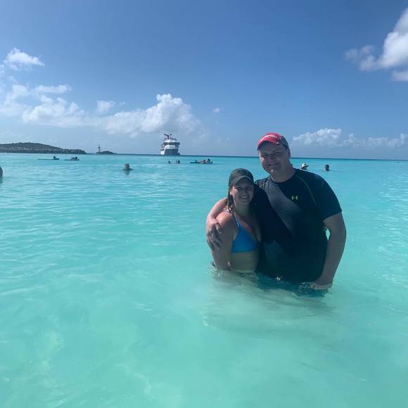 Meet your Posher, Lindsey - Picture 1 of 3